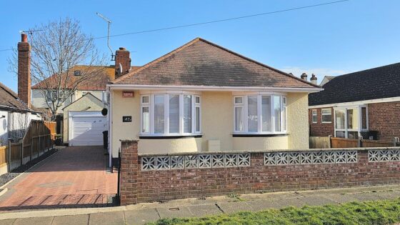 Sandown Drive, Herne Bay, CT6 8QJ